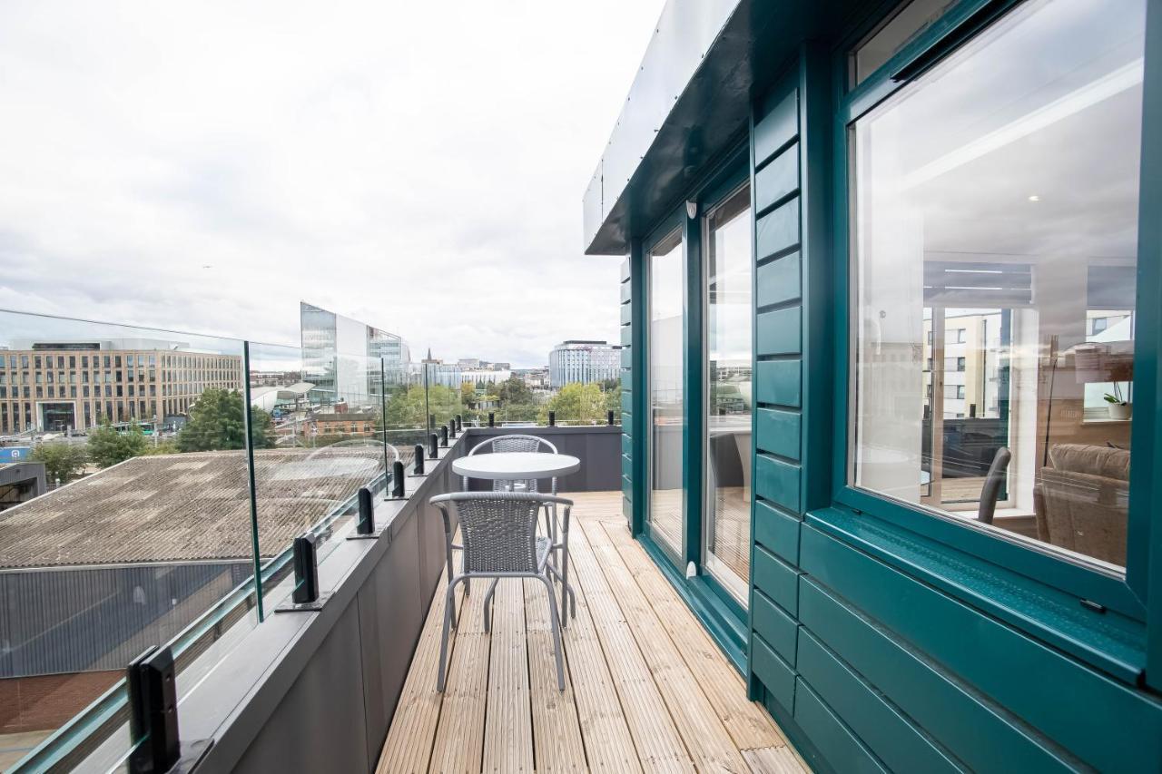 Luxe & Stylish 1 & 2 Bed Flats Near Heathrow, Legoland, & Windsor Слау Екстер'єр фото