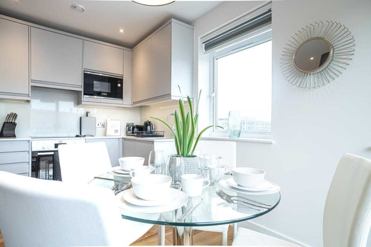 Luxe & Stylish 1 & 2 Bed Flats Near Heathrow, Legoland, & Windsor Слау Екстер'єр фото
